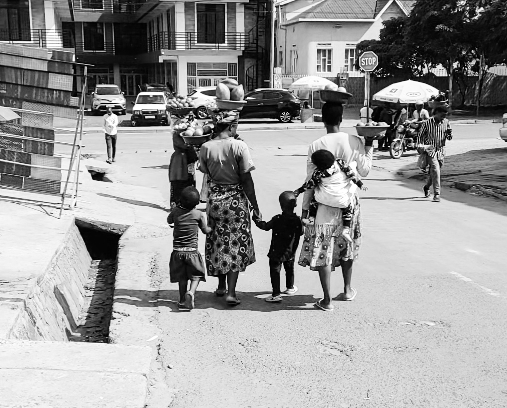 Abazunguzayi "Series"